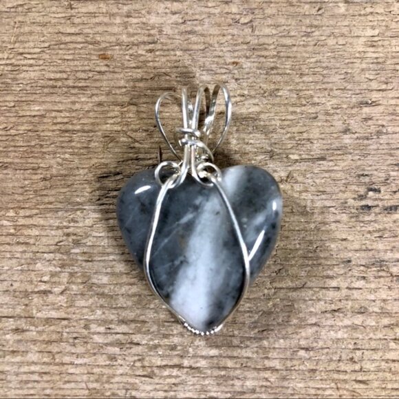 Silver Wrapped Jasper Heart Wishing Stone Necklace Pendant - Picture 4 of 4